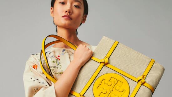 The Tory Burch Holiday Event Is Live — Shop Stylish Handbags, Shoes and More