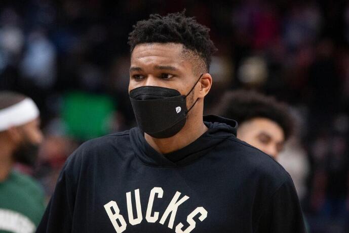 Minus Giannis, Bucks Lose to Toronto, Ending Win Streak at 8