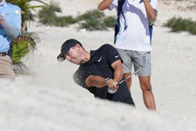 Rory McIlroy Part of 3-Way Tie for Lead in the Bahamas