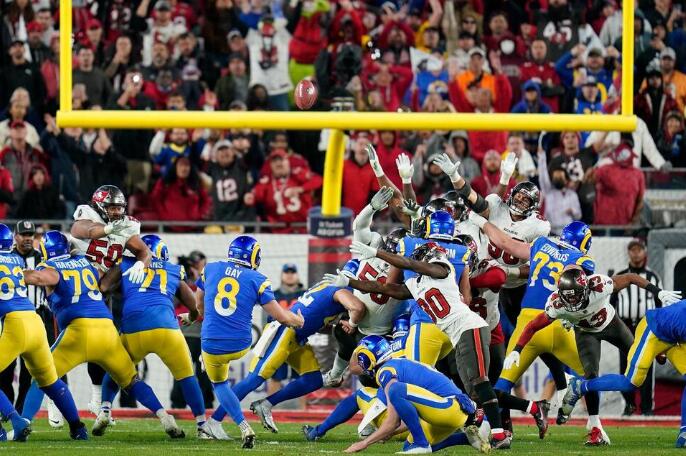 Gay’s 30-Yard FG Lifts Rams Over Brady, Buccaneers 30-27