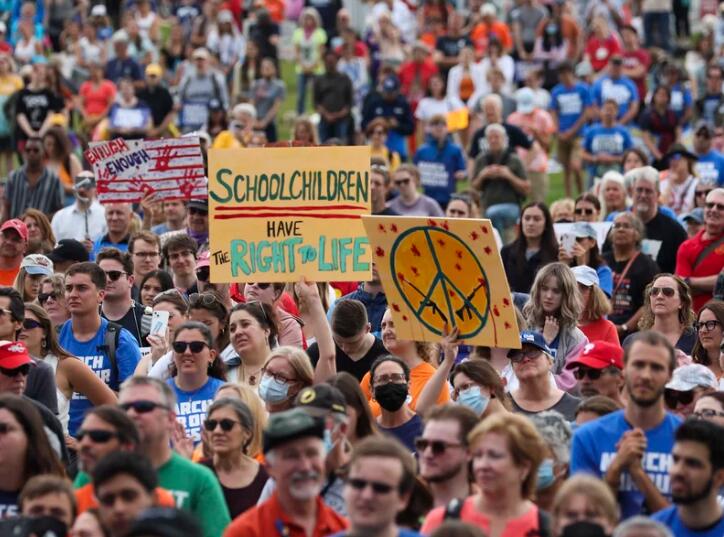 Thousands gather at March for Our Lives rallies nationwide to push for gun control