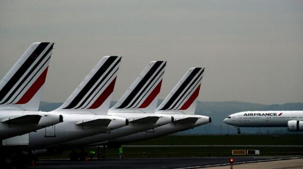 2 Air France pilots suspended after fighting in cockpit