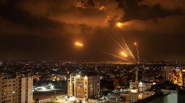 Israel and Gaza militants exchange fire after deadly strikes