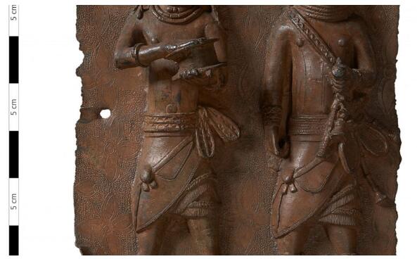 UK museum agrees to return looted Benin Bronzes to Nigeria