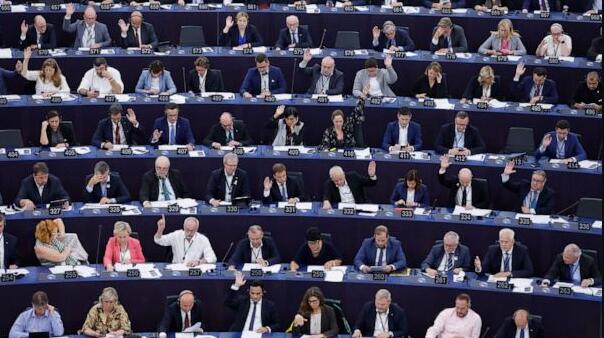 EU Parliament adopts new bloc-wide rules on minimum wages