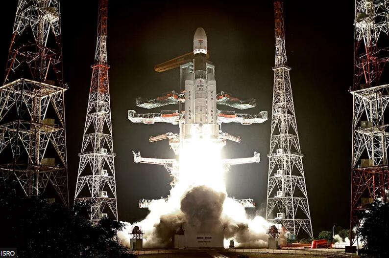 Indian rocket launches 36 OneWeb satellites